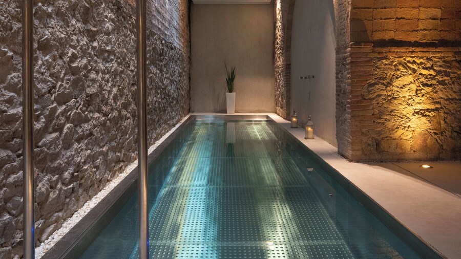 ABaC H&R Barcelona Monument