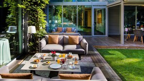 Daily cooked-to-order breakfast (EUR 33 per person) - ABaC H&R Barcelona Monument (Barcelona)