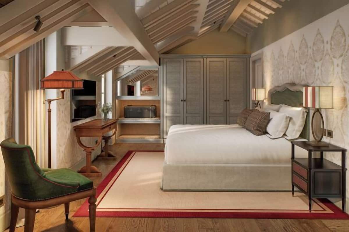 Premium bedding, Select Comfort beds, minibar, in-room safe