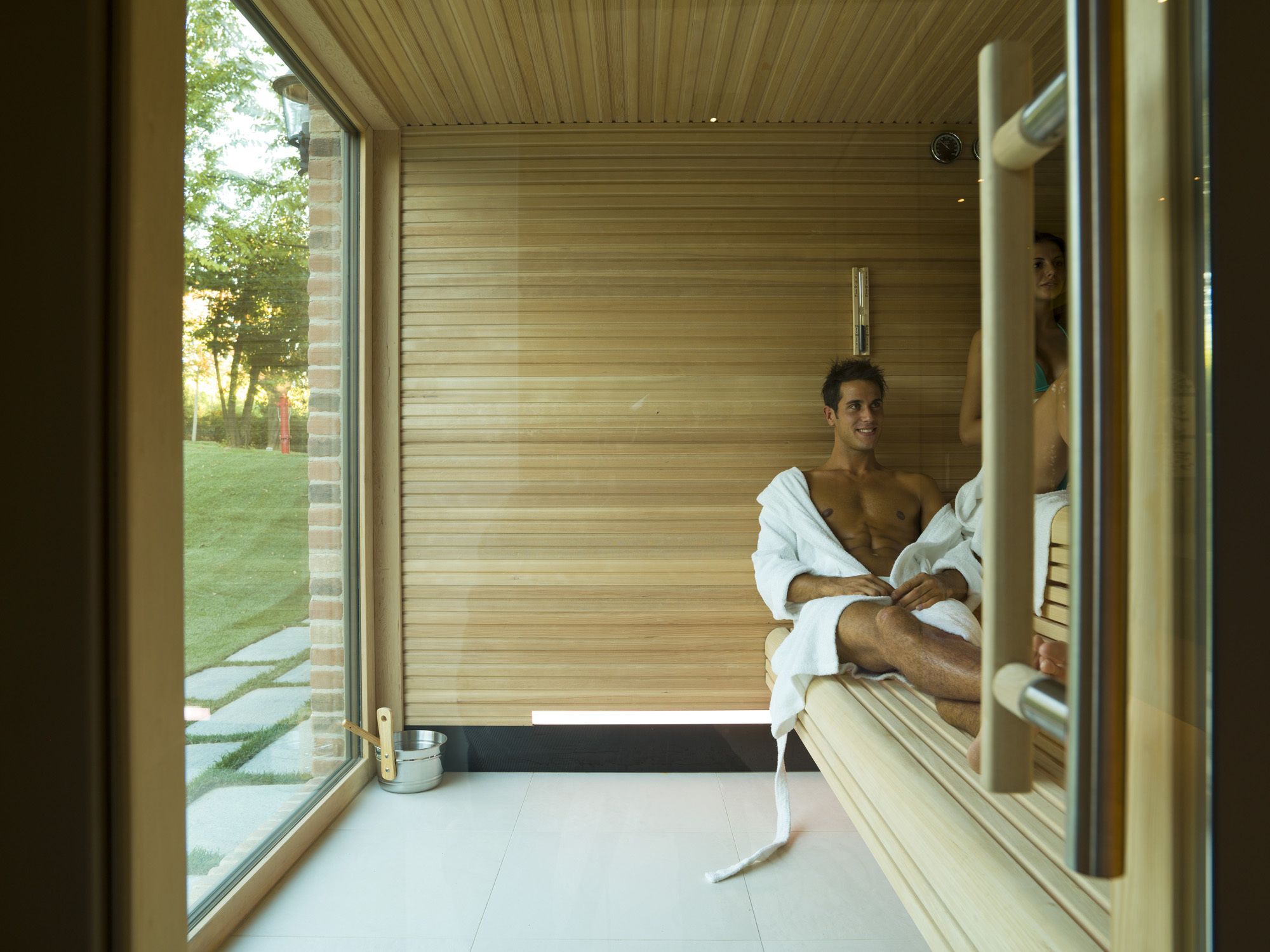 couples treatment room(s), sauna, hot tub, steam room