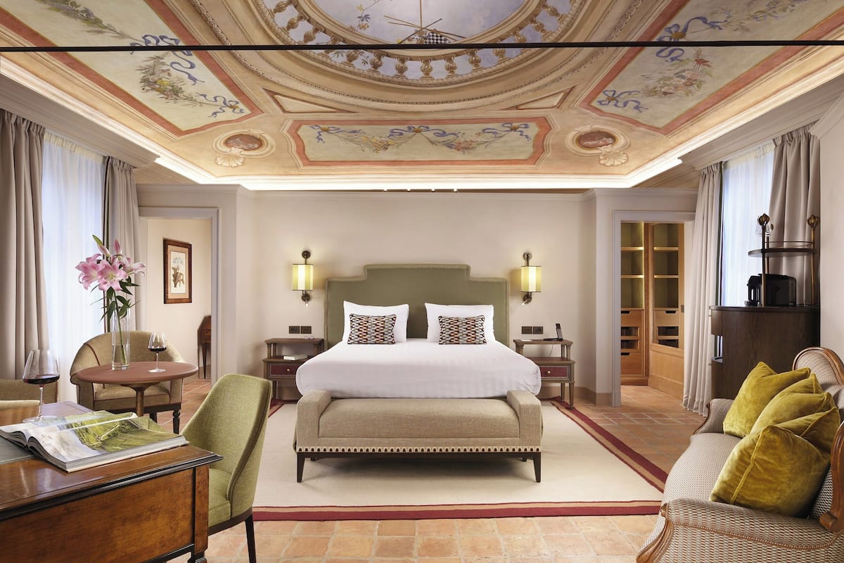 Suite (Sant'Uffizio) | Ropa de cama de alta calidad y minibar