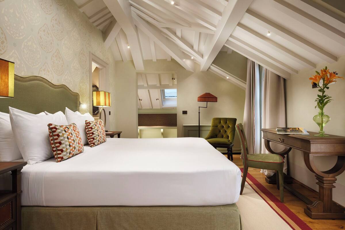 Rooftop Suite | Literie de qualité, minibar, coffre-fort, bureau