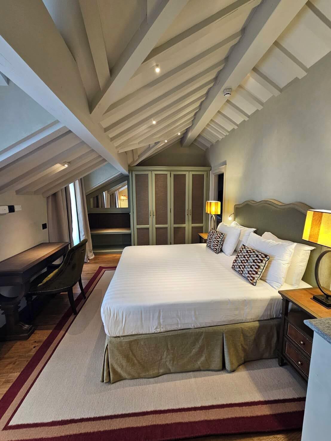 Rooftop Suite | Literie de qualité, minibar, coffre-fort, bureau
