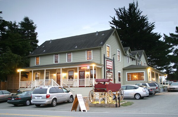 Valley Ford Hotel - Occidental, CA