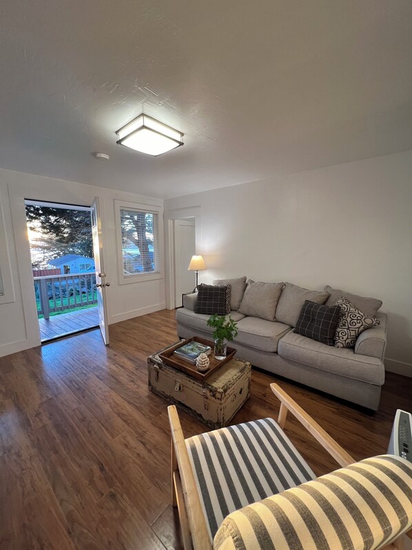 Exclusive House, 2 Bedrooms, Non Smoking, Bay View | Living area