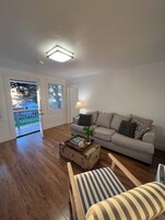 Exclusive House, 2 Bedrooms, Non Smoking, Bay View | Living area