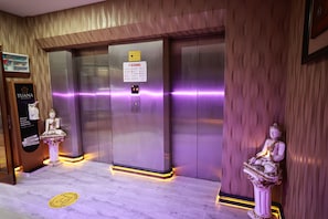 Turkish bath, 3 treatment rooms, massages
