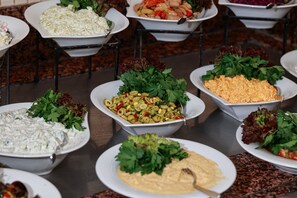 Desayuno bufé gratuito y diario