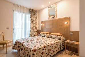 Suite (Medium with balconies)