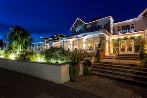 Fachada de la propiedad