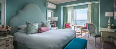 Kamar Eksekutif, balkon, pemandangan laut (King Room) | Seprai premium, brankas, meja kerja, dan setrika/meja setrika