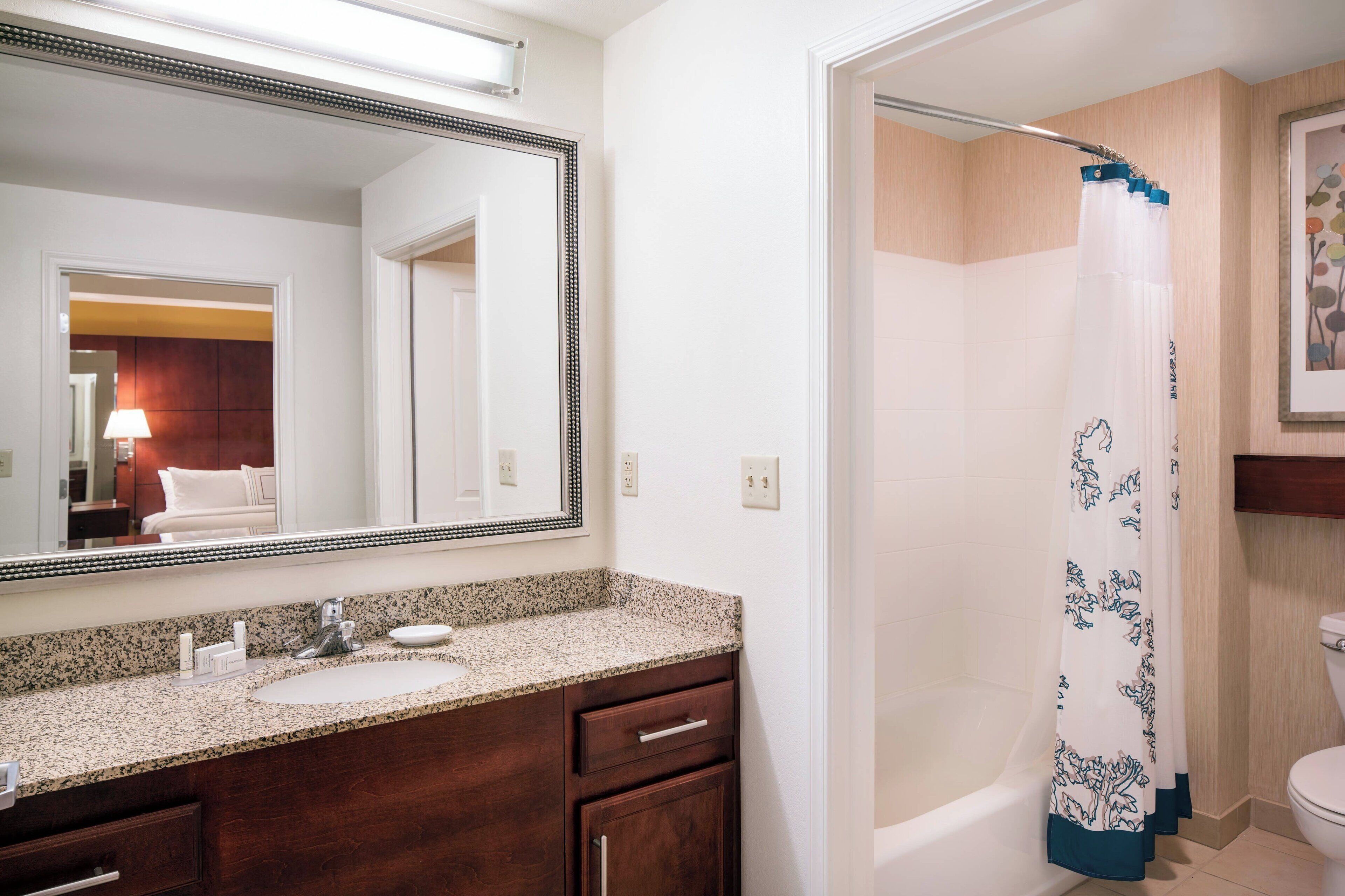 combined shower/bathtub, free toiletries, hair dryer, towels