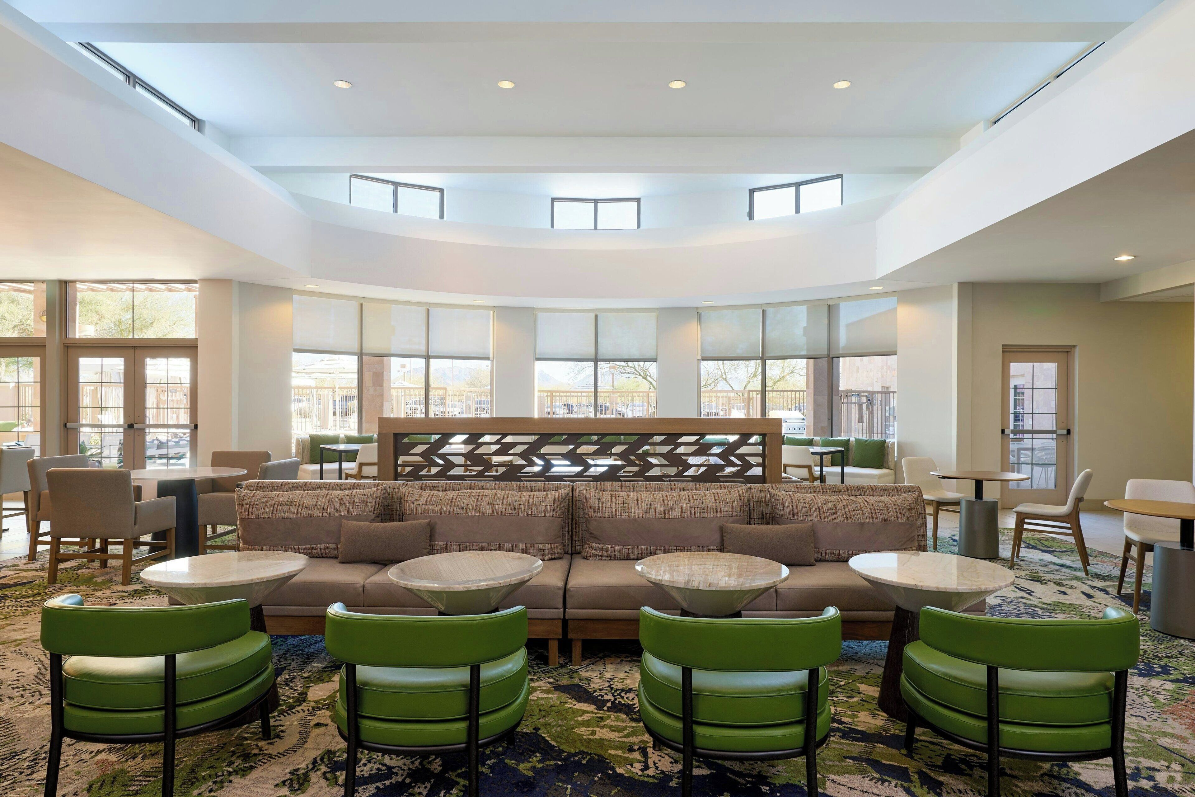 含每日吃到飽早餐