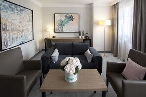 1 chambre, bureau, chambres insonorisées, fer et planche à repasser