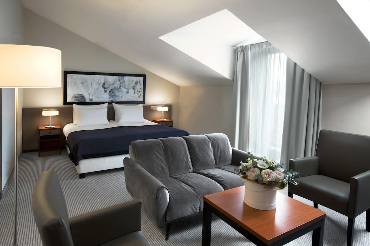 Deluxe Double or Twin Room | 1 bilik tidur, meja, kalis bunyi, seterika/papan seterika 