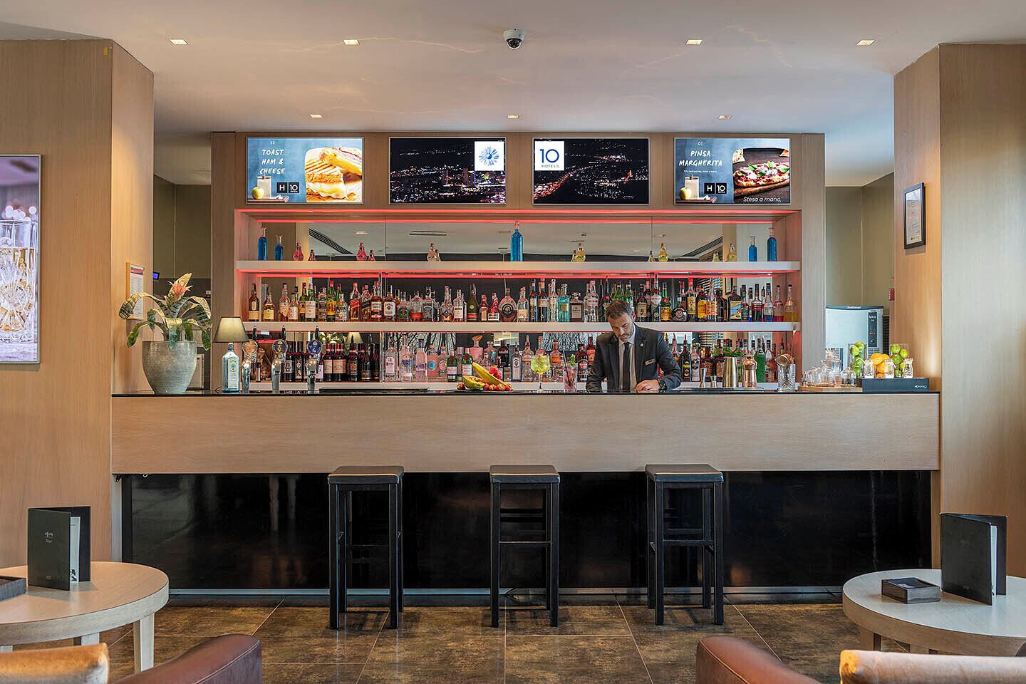 Bar (in der Unterkunft)