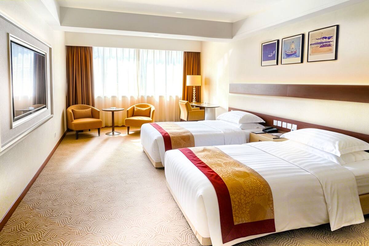 Premier deluxe room, 2 single beds | Minibar, in-room safe, desk, iron/ironing board