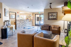 Reception - Blue Mountain Inn And Suites (Rangely)