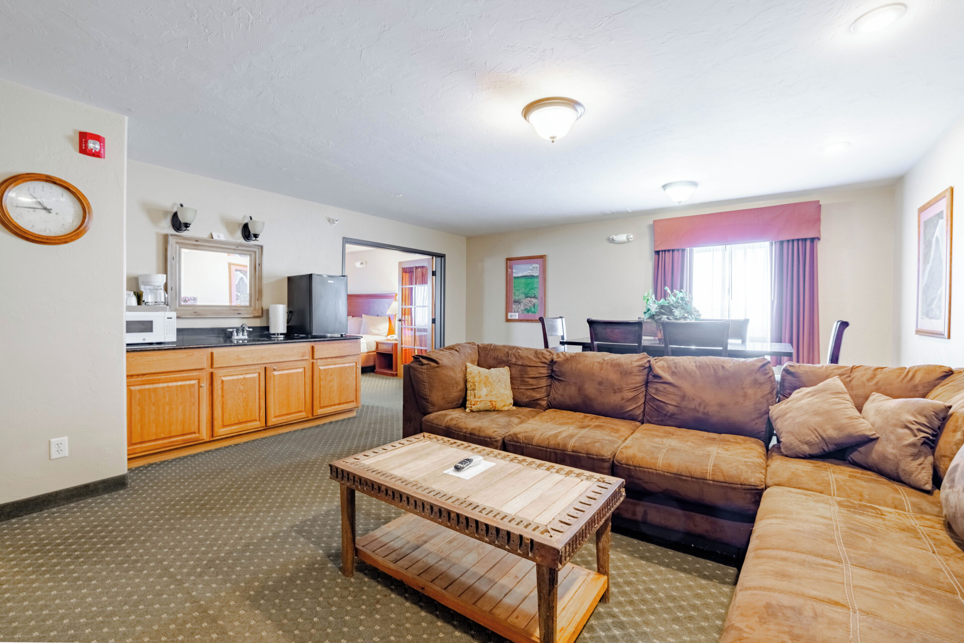 Presidential Suite | Living area | 40-inch Smart TV with satellite channels