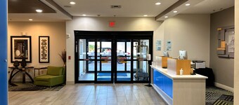 Holiday Inn Express Hotel & Suites Ennis by IHG