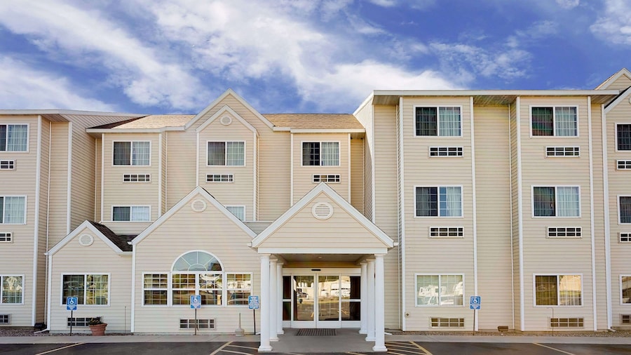 Microtel Inn & Suites by Wyndham Prairie du Chien