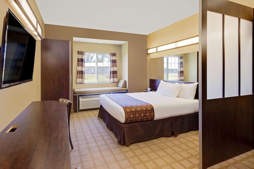 Microtel Inn & Suites by Wyndham Prairie du Chien