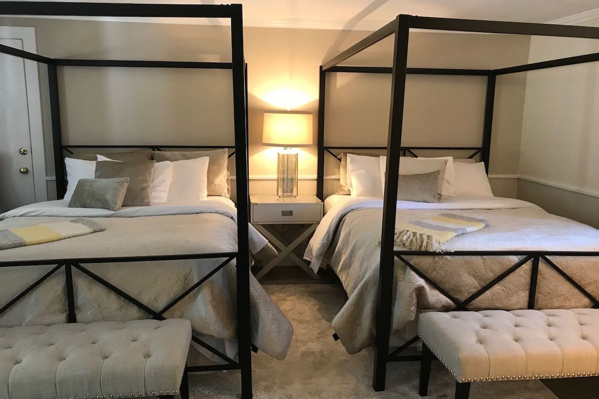 1 bedroom, individually decorated, individually furnished