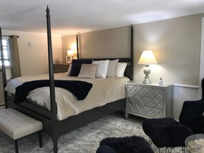 1 bedroom, individually decorated, individually furnished