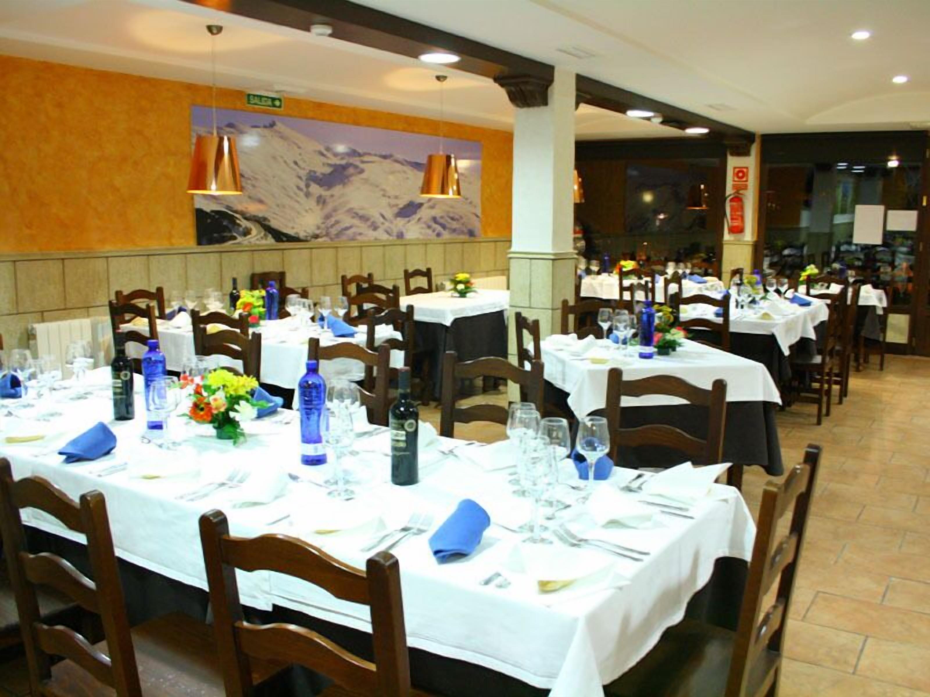 breakfast, lunch, dinner served; regional cuisine, al fresco dining