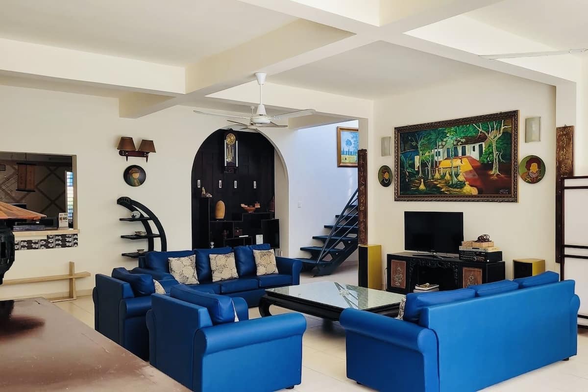 Villa familiare | Area soggiorno | Smart TV 21 pollici con canali digitali