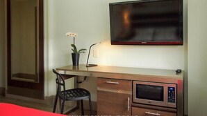 Unclassified image, 5 of 37, button - Brooklyn Motor Inn (Brooklyn)