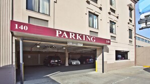 Unclassified image, 2 of 37, button - Brooklyn Motor Inn (Brooklyn)