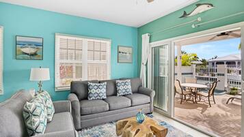 Townhome | Living area | 40-inch TV with cable channels