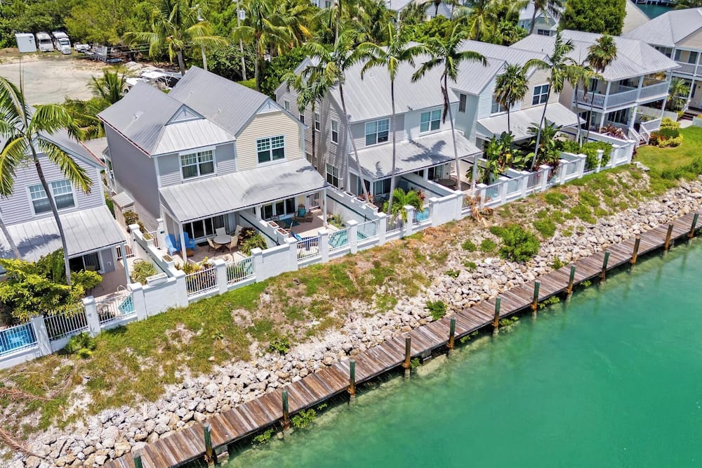 Village at Hawks Cay Villas by KeysCaribbean