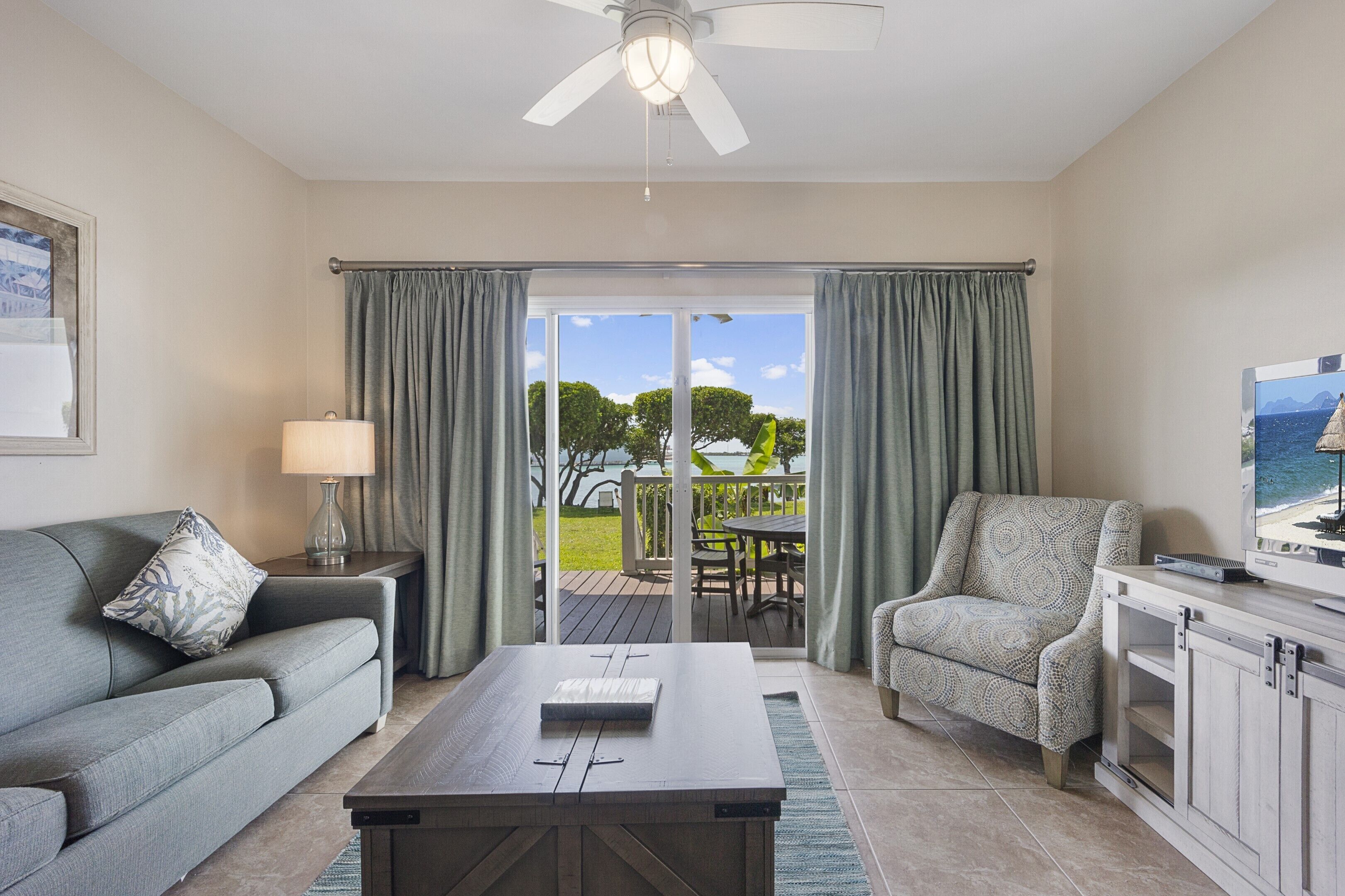 Townhome | Living area | 40-inch TV with cable channels