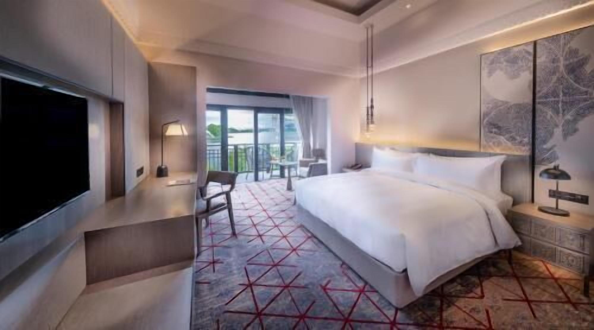 Caja fuerte, mobiliario individual, escritorio