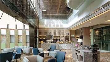 Se sirven desayunos y cocina malasia (con vistas a la piscina)