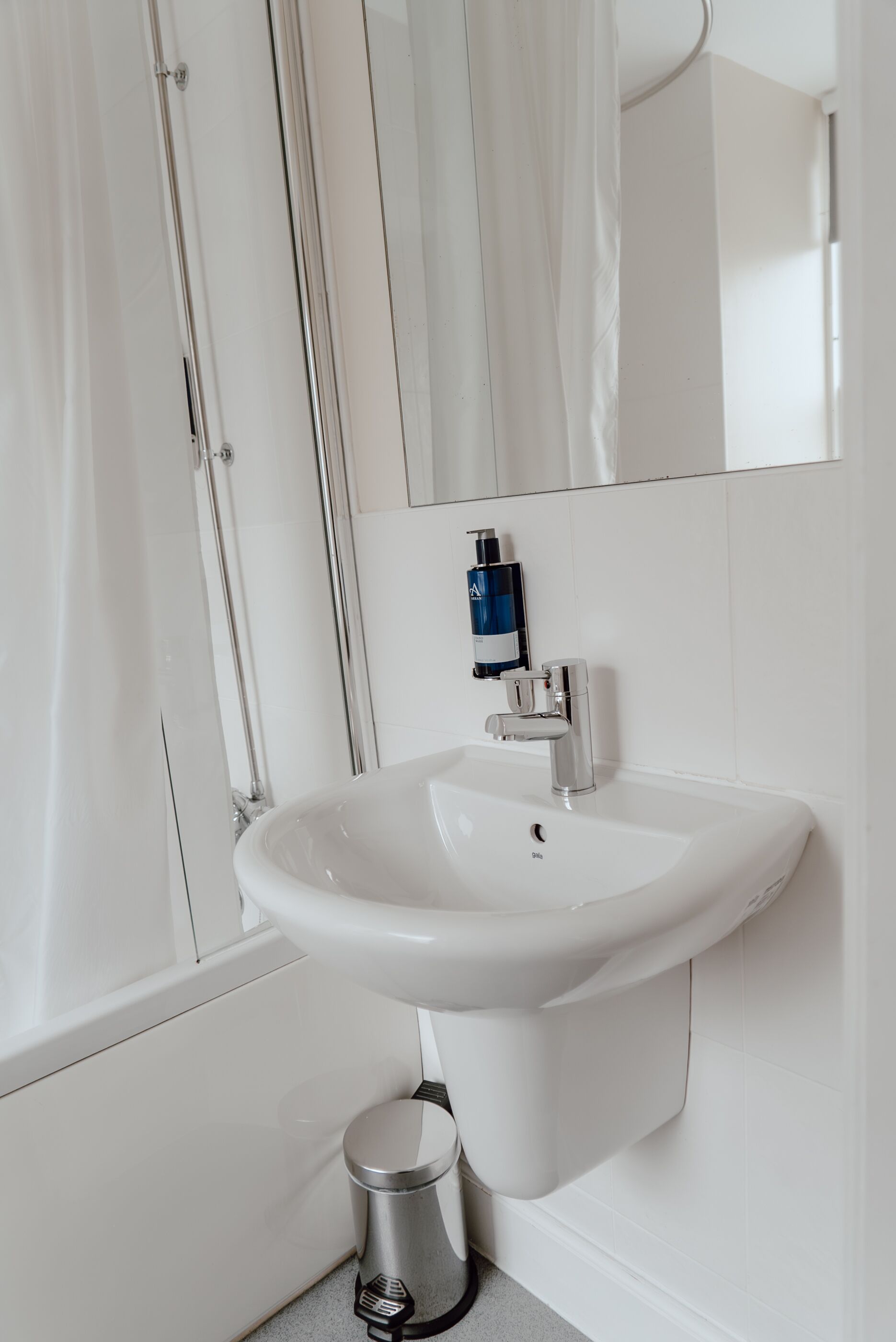 standard twin room | bathroom | hair dryer, towels