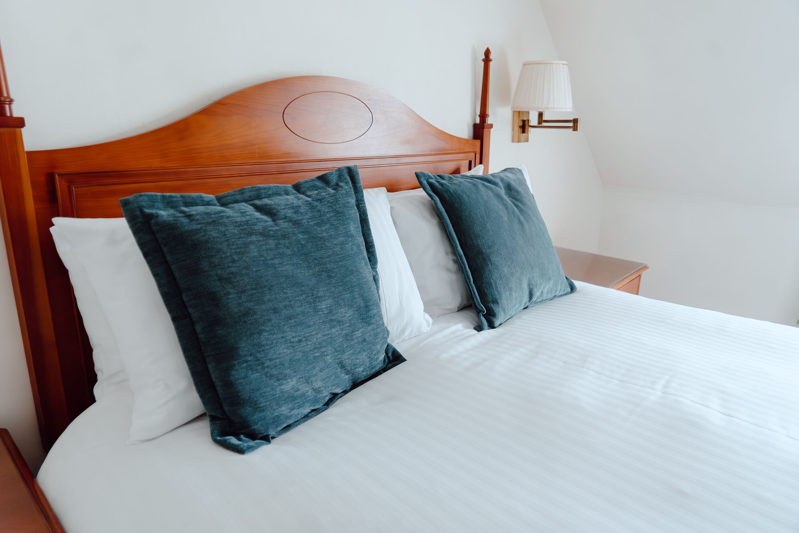 double room, harbour view | 1 bedroom, desk, iron/ironing board, free wifi