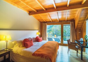 客房内保险箱、免费 WiFi、床单