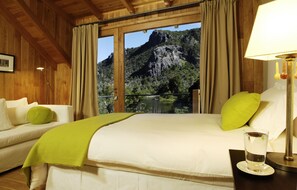 Caja de seguridad en la habitación, wifi gratis y ropa de cama 