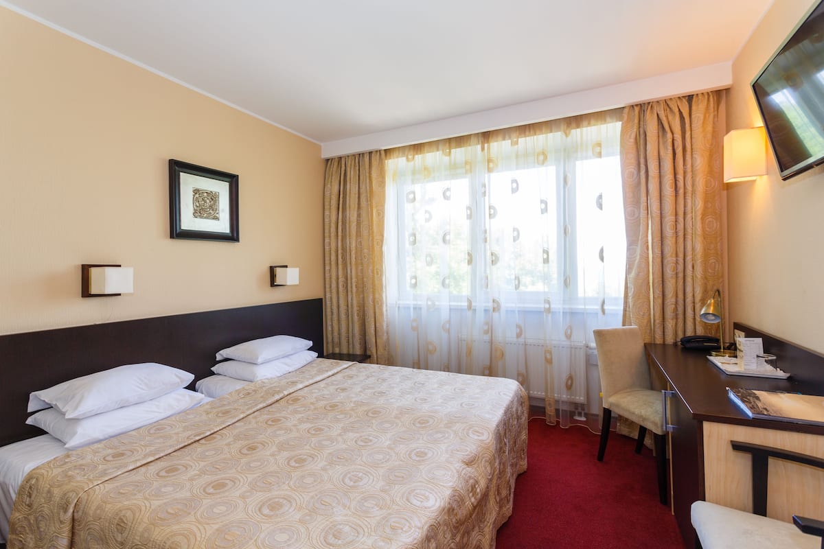 Standard Room, Sea View | Hypo-allergenic bedding, desk, free cots/infant beds, free WiFi