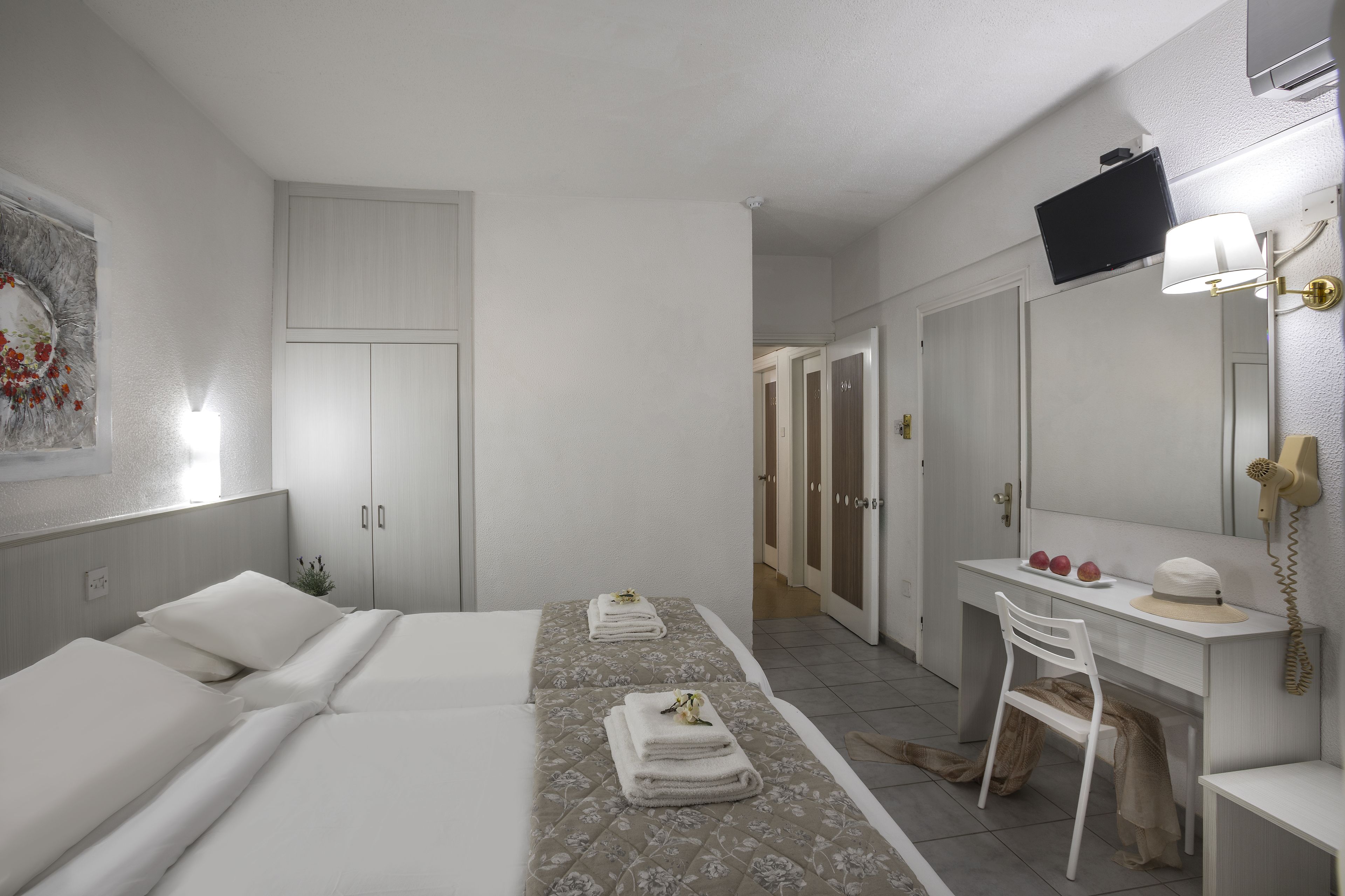 Cactus, Larnaca: Hotel Reviews, Rooms & Prices | Hoteles.com
