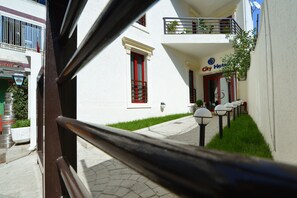 واجهة المنشأة