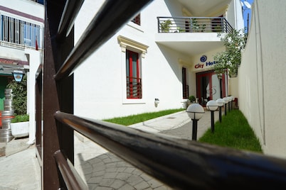 City Hotel Tirana