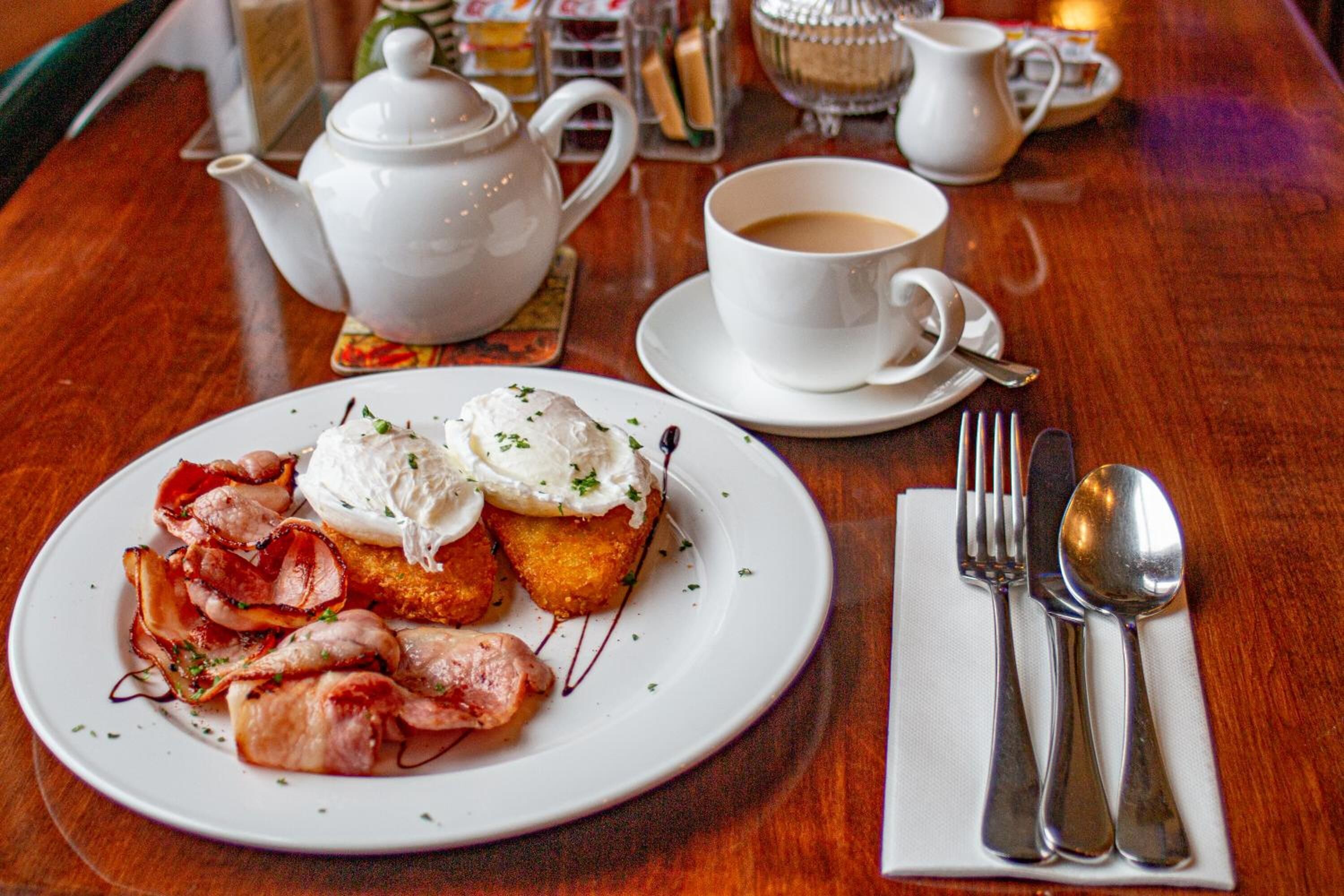 breakfast and dinner served