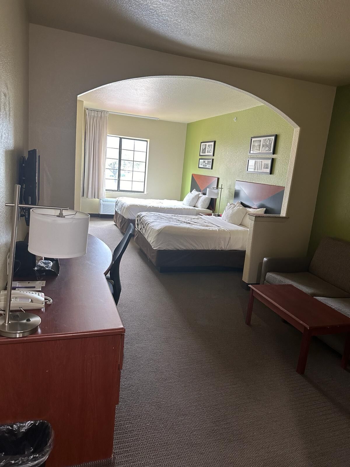 suite, non smoking | in-room safe, desk, blackout curtains, iron/ironing board