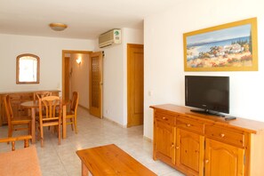 LED TV - Zahara Apartments (Salou)