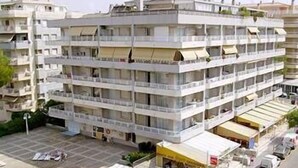 施設の正面