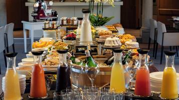 Esmorzar diari continental gratuït